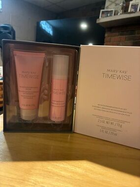 Mary Kay TimeWise Primer Set - Light Pink